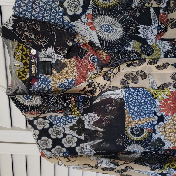 Desigual Dark Floral Abstract Print Sheer Button Front Tunic Blouse, Siz… - Picture 2 of 11